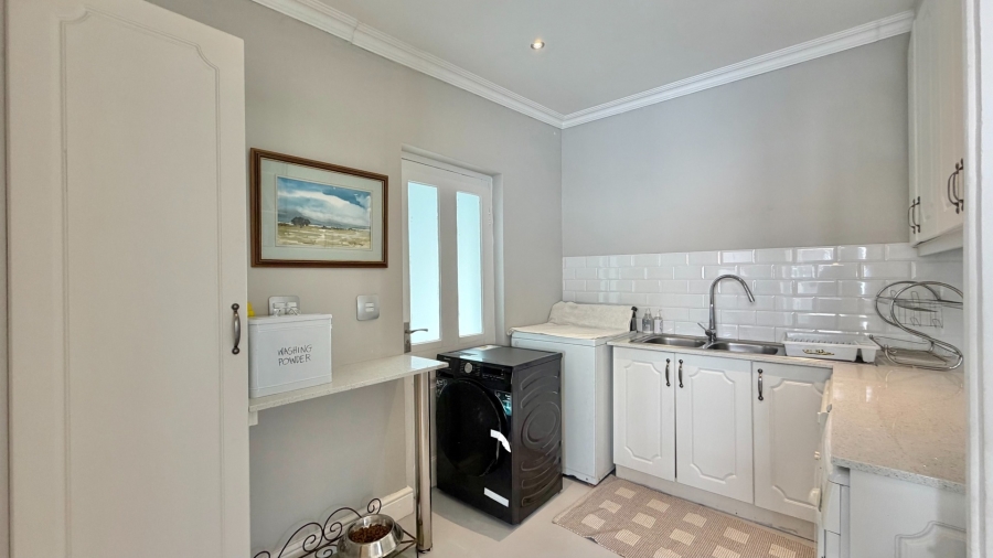 3 Bedroom Property for Sale in Gordons Bay Village Western Cape